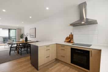 6 Ruakiwi Road, Hamilton Lake