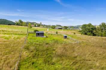 20 Ross Road, Topuni