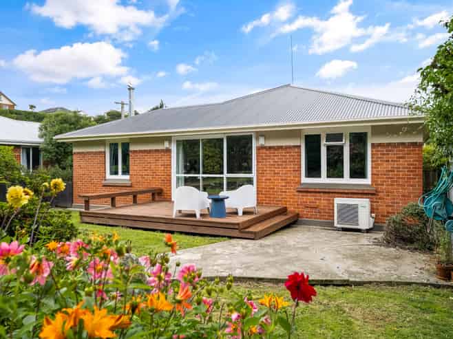 2 Rona Street, Saint Kilda