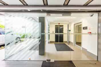 EXCELLENT EPSOM OFFICE WITH 26 PARKS
