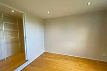 A/988  East Coast Rd, Northcross