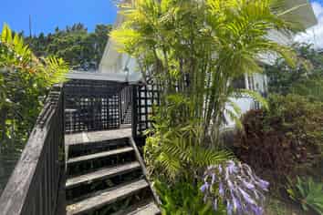 A/988  East Coast Rd, Northcross