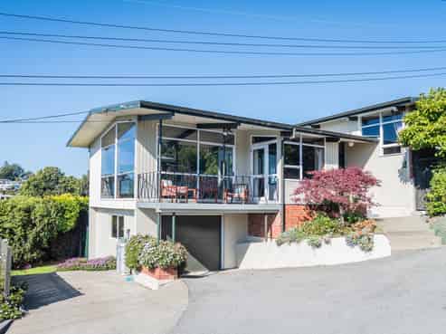 36 Athol Place, Marchwiel