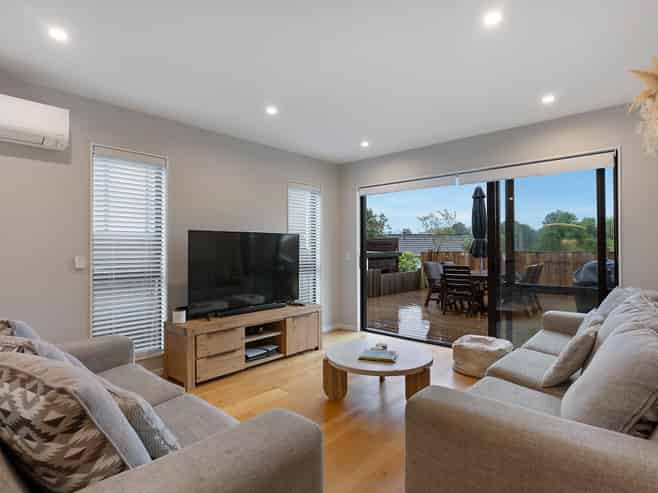 8A Jeff Place, Howick