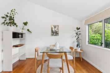 88 Larsen Crescent, Tawa