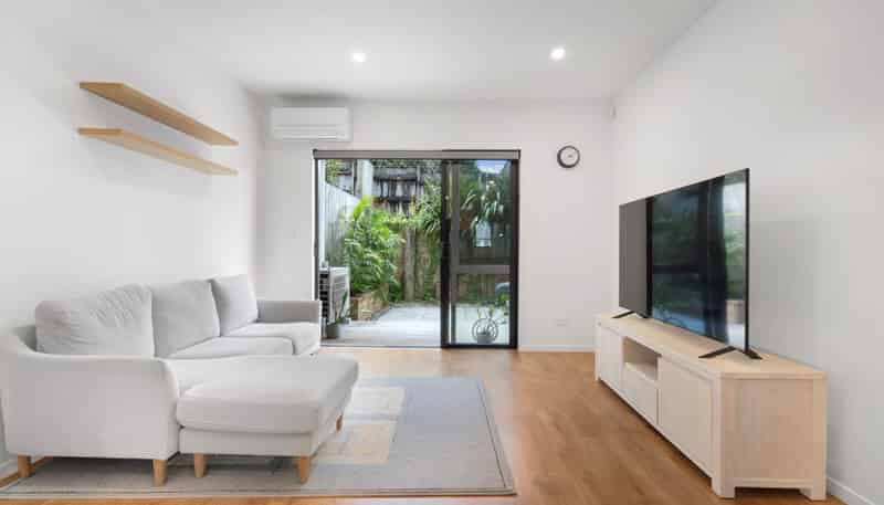 12/26 Springvale Drive, Albany