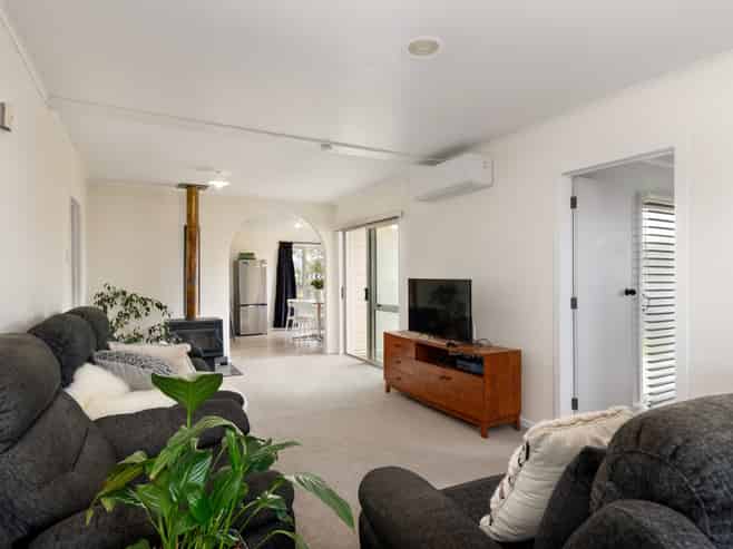 1 High Street, Renwick