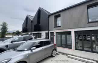 Ground floor commercial unit - Available now