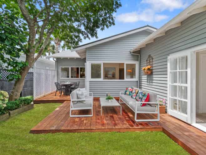 15 Duders Avenue, Devonport