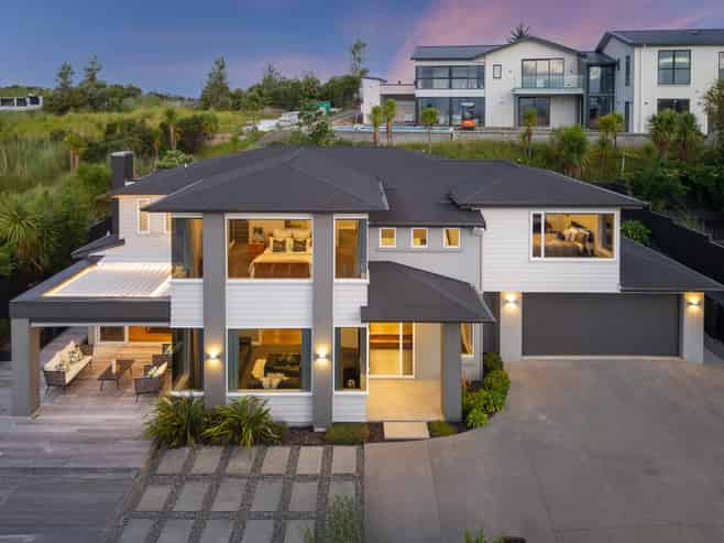 62 Armstrong Farm Drive, East Tamaki Heights