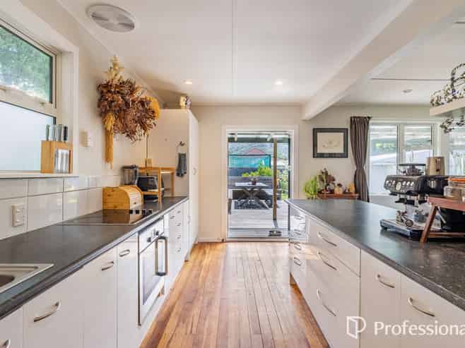 21 Poole Street, Taita