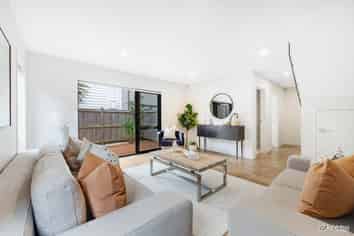 844C East Coast Road, Oteha