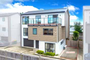 844C East Coast Road, Oteha