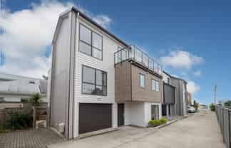 844C East Coast Road, Oteha