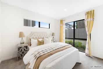 844C East Coast Road, Oteha