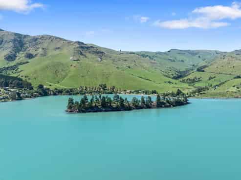 211 Wharf Road, Port Levy