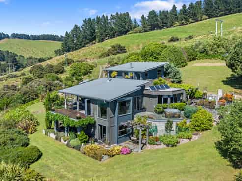 211 Wharf Road, Port Levy
