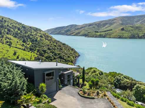 211 Wharf Road, Port Levy