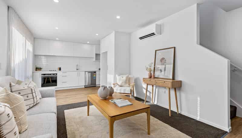 138 Hills Road, Edgeware