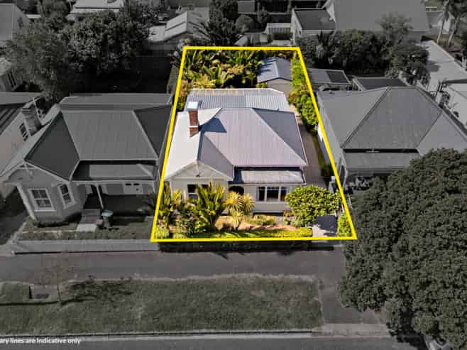 83 Burnley Terrace, Sandringham
