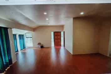 1471 East Coast Road, Redvale