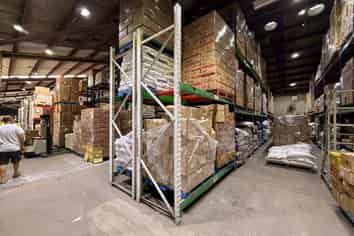 High stud functional central warehouse