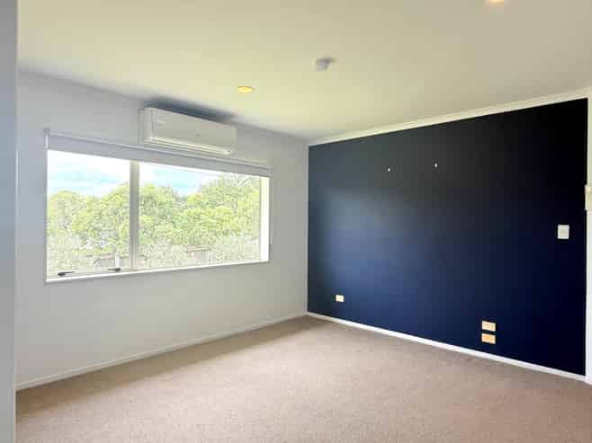 52 Rivervale Grove, Stanmore Bay