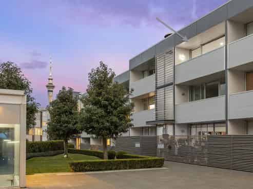 3B/10 Fisher-Point Drive, Freemans Bay