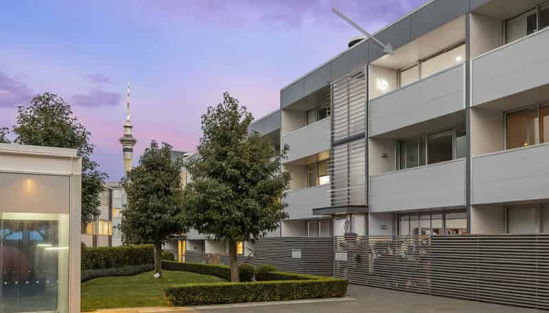 3B/10 Fisher-Point Drive, Freemans Bay