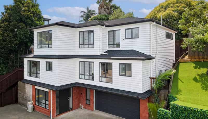 83 Lake Road, Northcote