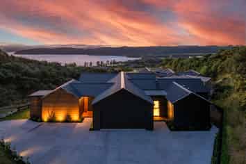 11 Sparrowhawk Way, Kinloch