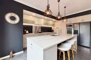 68 Coolspring Way, Redwood