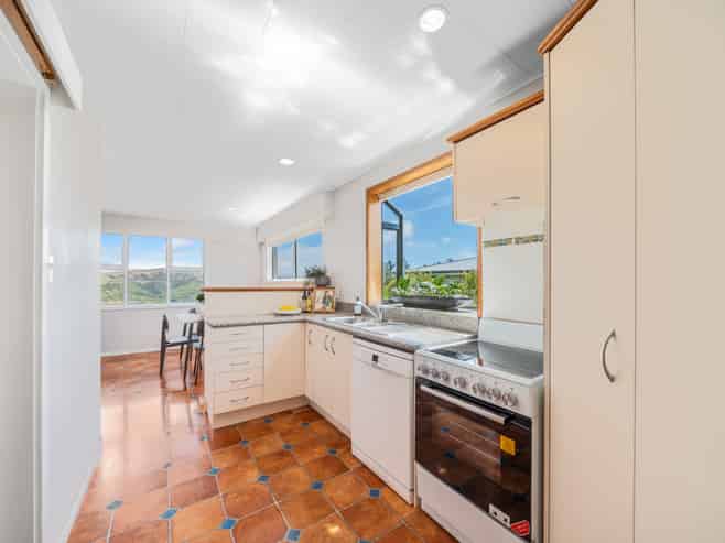 41 Lomita Road, Johnsonville