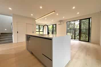 7/41 Seaside Avenue, Waterview