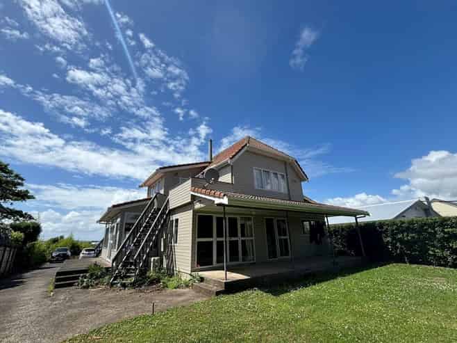 Room 10, 2 Court Crescent, Panmure