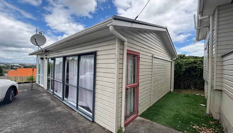 Room 10, 2 Court Crescent, Panmure