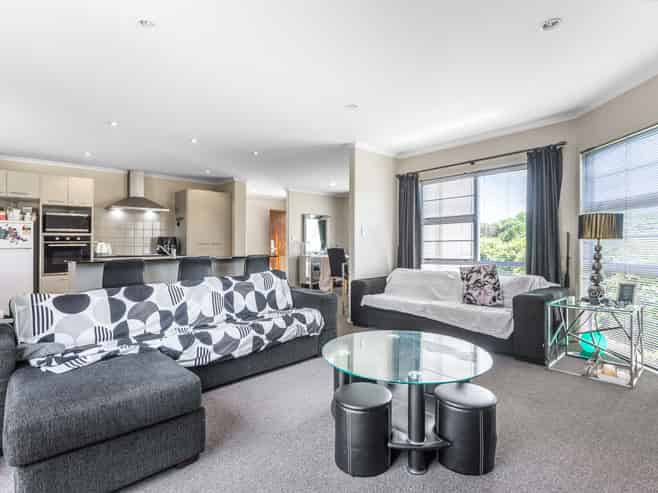 9 Savona Drive, Flat Bush