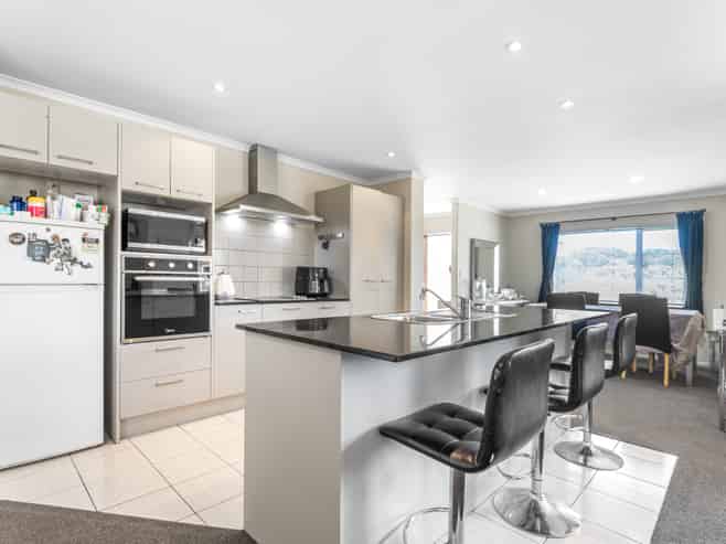 9 Savona Drive, Flat Bush