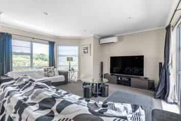 9 Savona Drive, Flat Bush