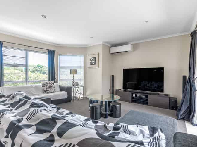 9 Savona Drive, Flat Bush