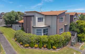 9 Savona Drive, Flat Bush