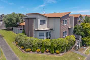 9 Savona Drive, Flat Bush