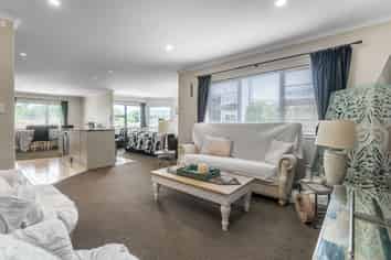 9 Savona Drive, Flat Bush