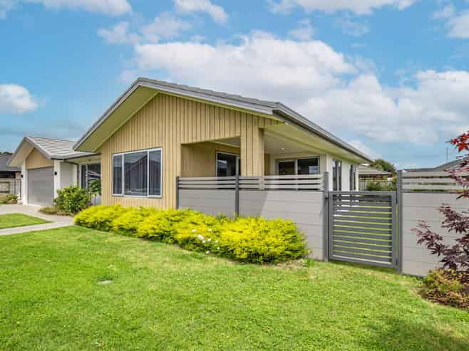 5 Oak Place, Levin