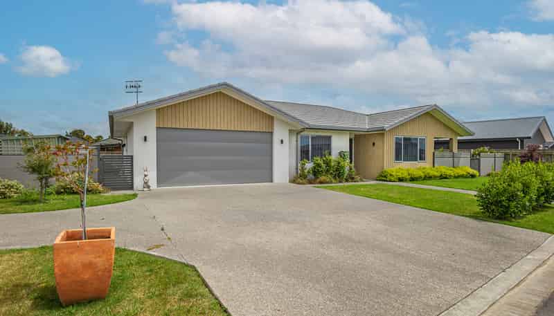 5 Oak Place, Levin