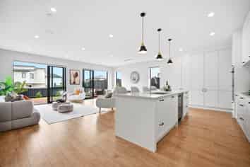 20 Headsail Drive, Long Bay