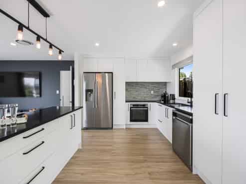 22 Whangaparaoa Road, Red Beach