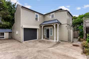 15A Aplin Terrace, Ngaio