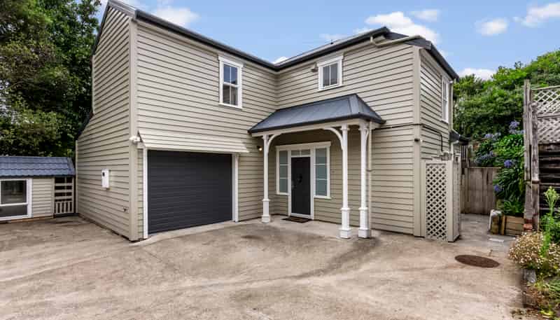 15A Aplin Terrace, Ngaio