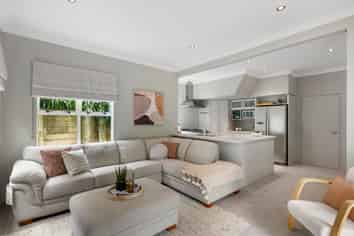 15A Aplin Terrace, Ngaio